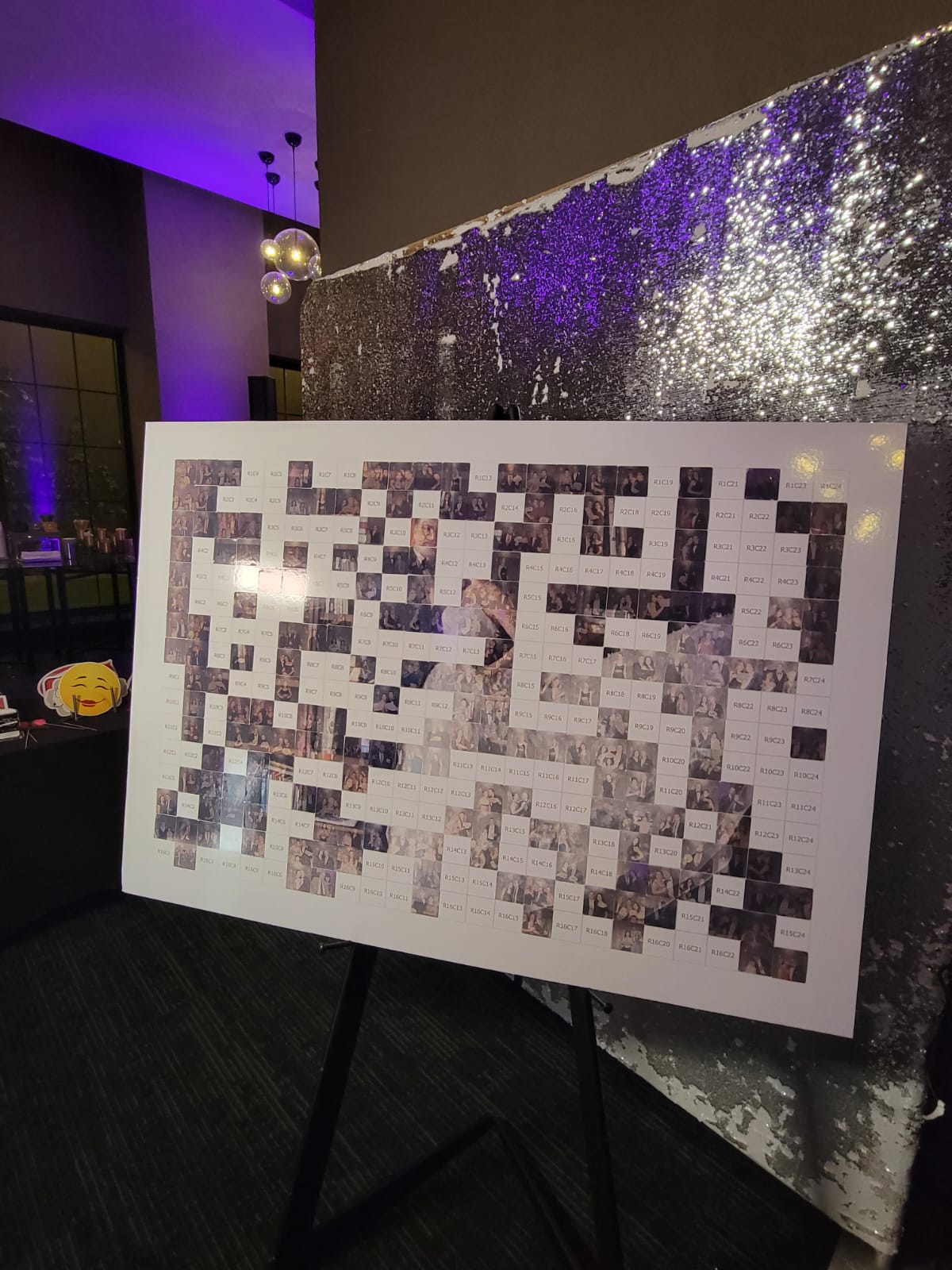 A puzzle-style wedding guestbook with messages.