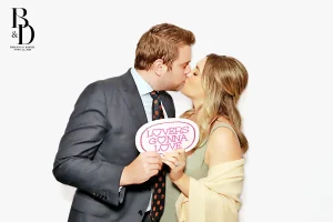 brianna-daniel-beauty-booth-wedding-img_0043