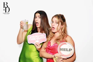 brianna-daniel-beauty-booth-wedding-img_0112