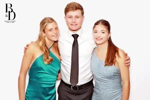 brianna-daniel-beauty-booth-wedding-img_0116